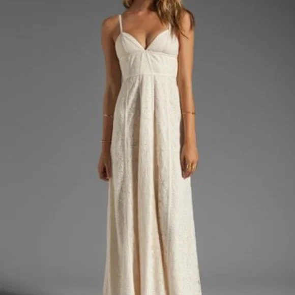 BCBG Lourie Rose Whisper Lace Maxi Dress Size 0 in Ivory - Picture 4 of 6